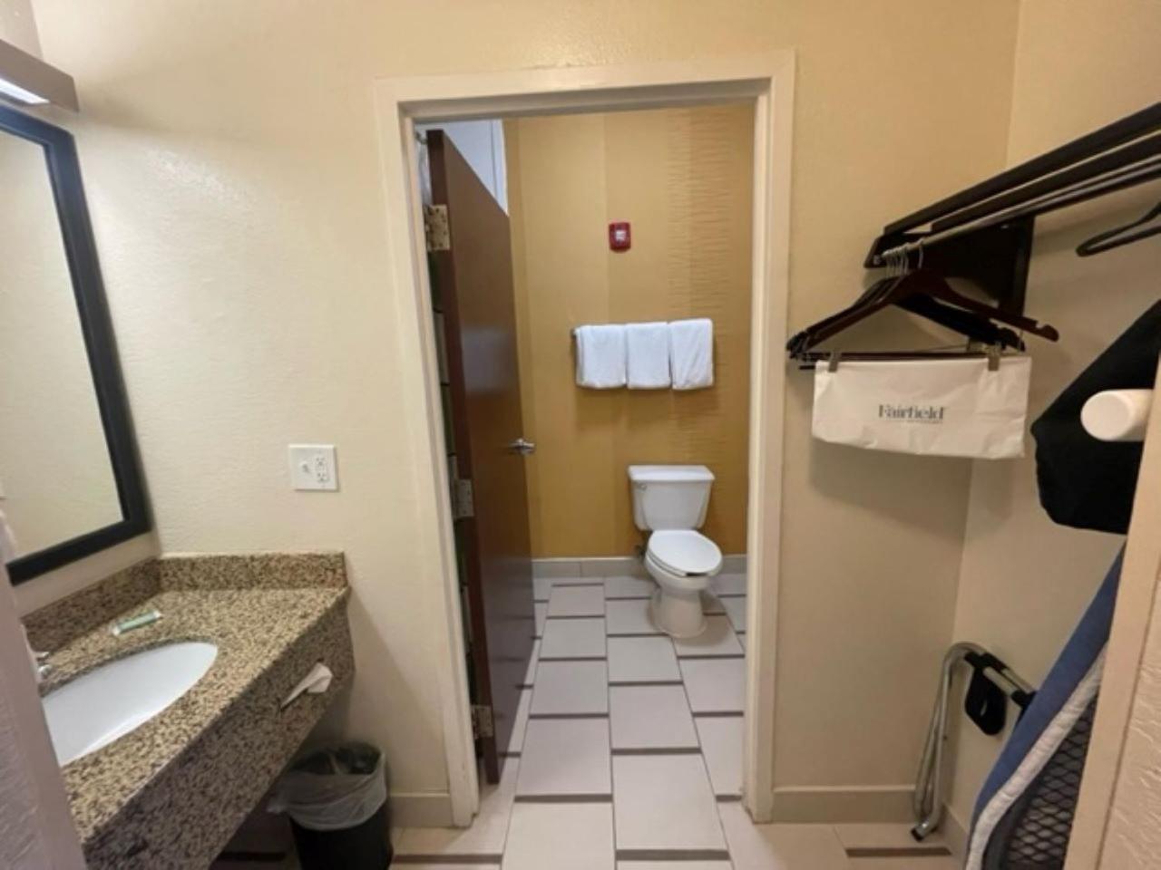 Fairfield Inn And Suites By Marriott Potomac Mills Вудбридж Экстерьер фото