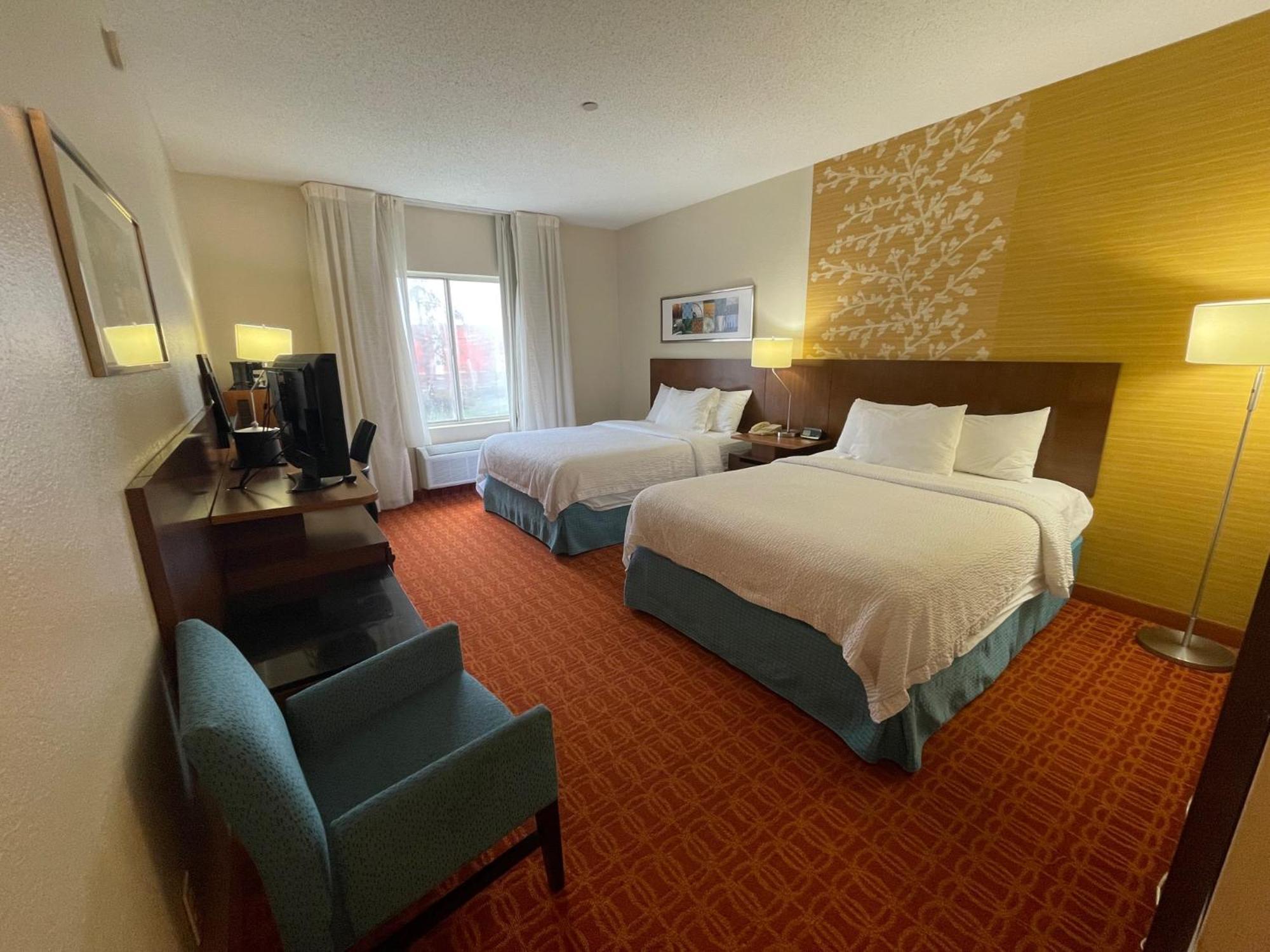 Fairfield Inn And Suites By Marriott Potomac Mills Вудбридж Экстерьер фото