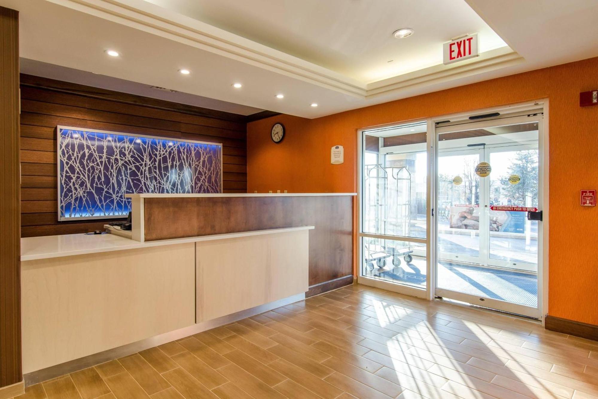 Fairfield Inn And Suites By Marriott Potomac Mills Вудбридж Экстерьер фото