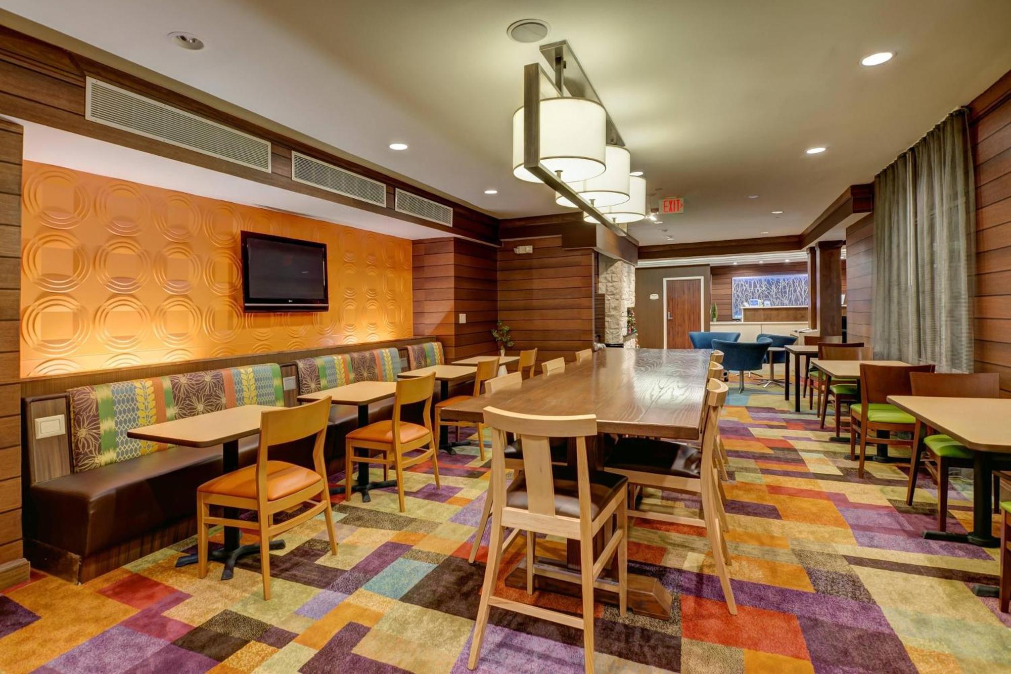 Fairfield Inn And Suites By Marriott Potomac Mills Вудбридж Экстерьер фото