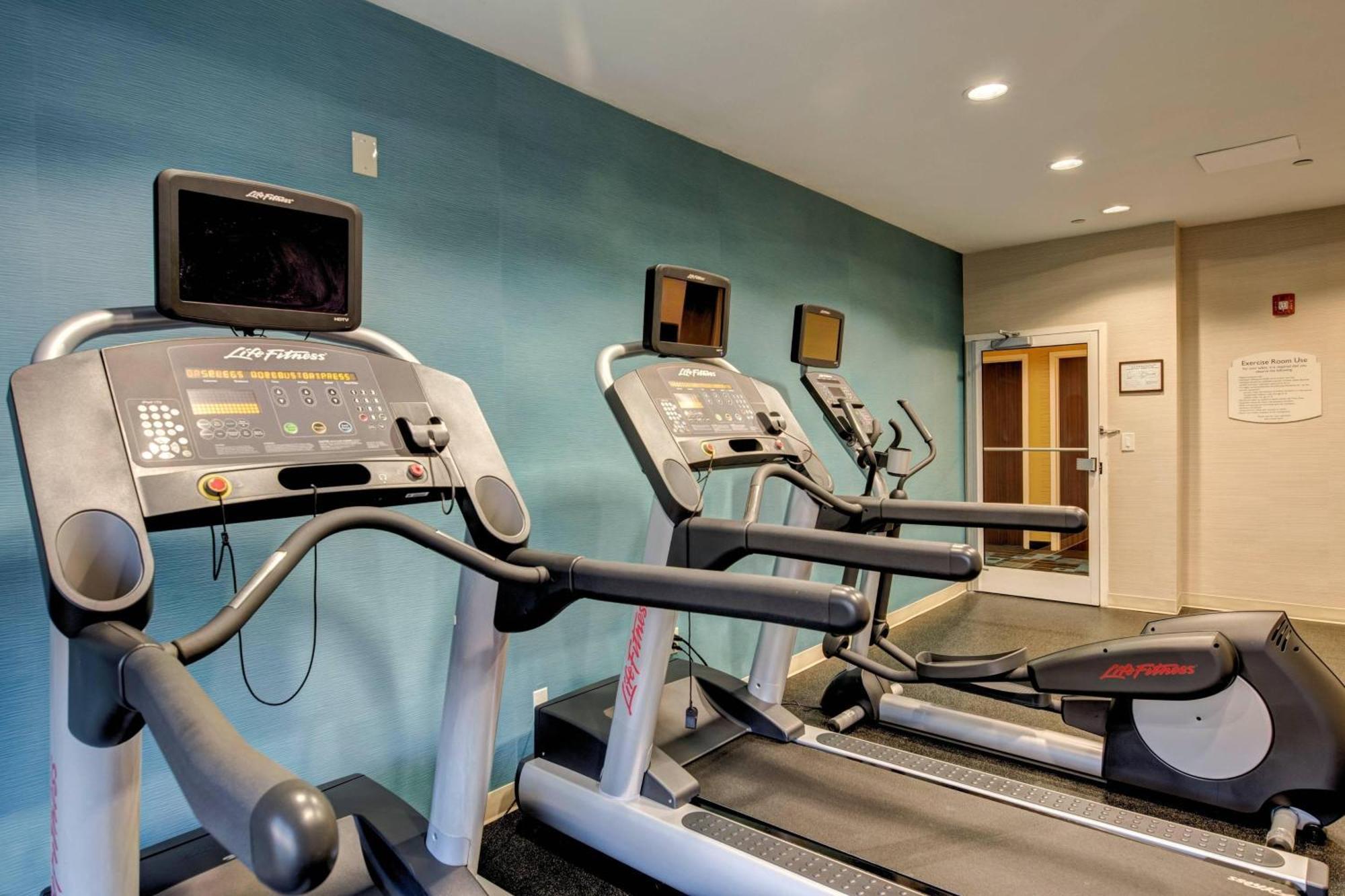 Fairfield Inn And Suites By Marriott Potomac Mills Вудбридж Экстерьер фото