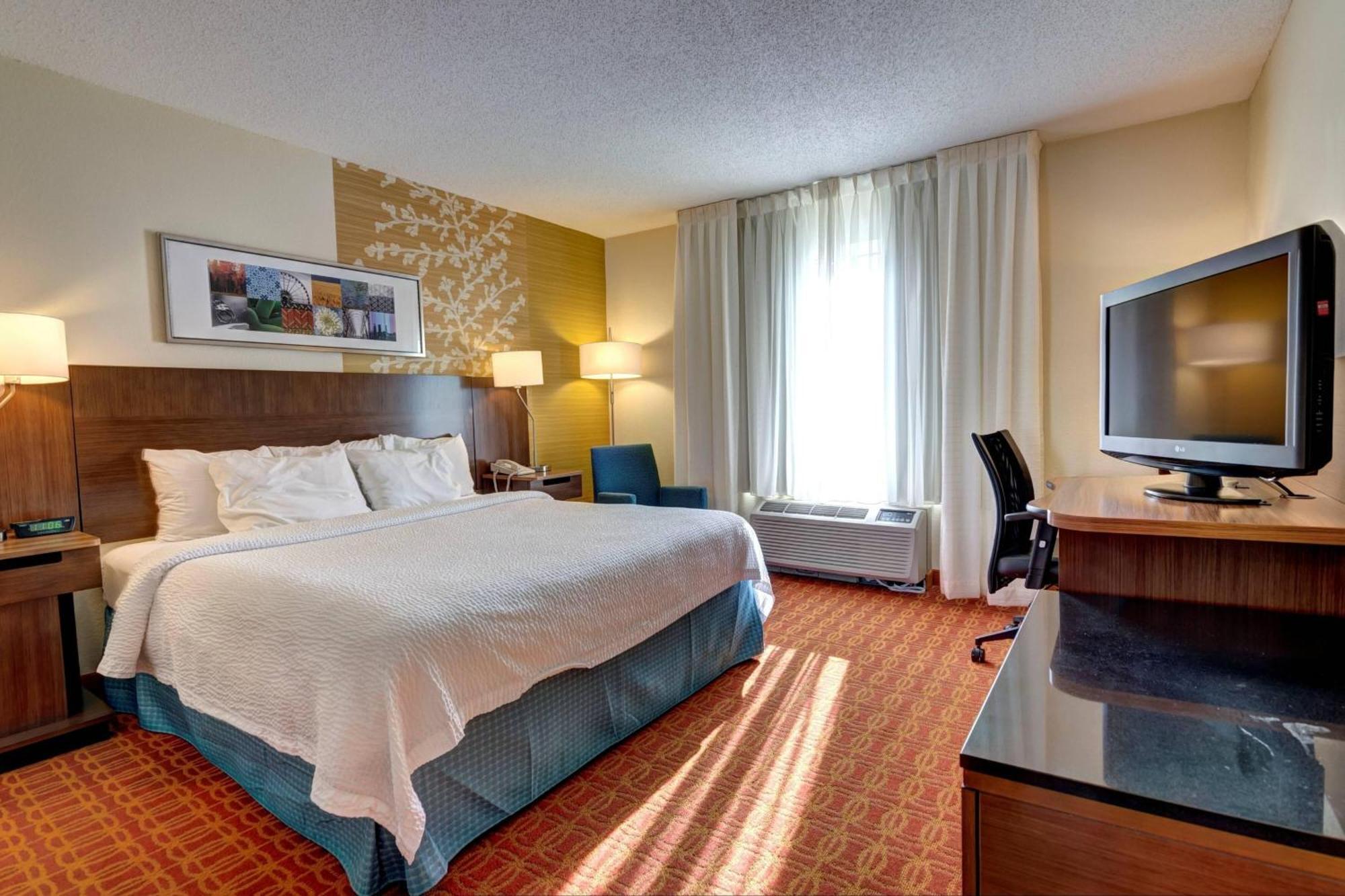 Fairfield Inn And Suites By Marriott Potomac Mills Вудбридж Экстерьер фото