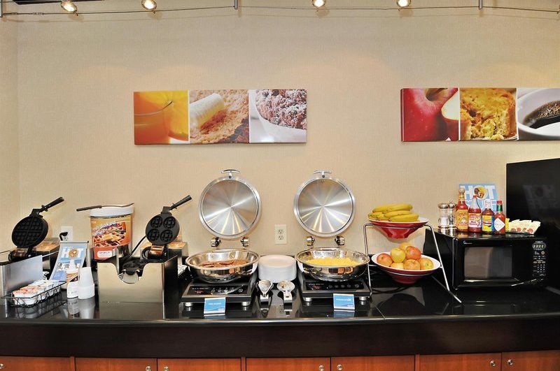 Fairfield Inn And Suites By Marriott Potomac Mills Вудбридж Экстерьер фото