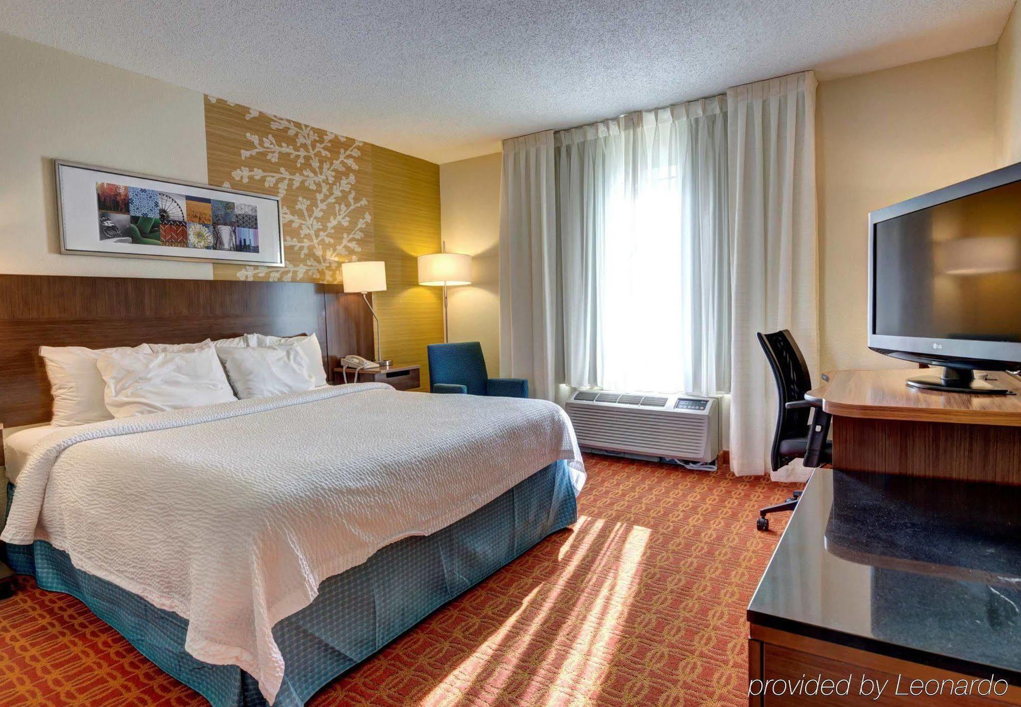 Fairfield Inn And Suites By Marriott Potomac Mills Вудбридж Экстерьер фото