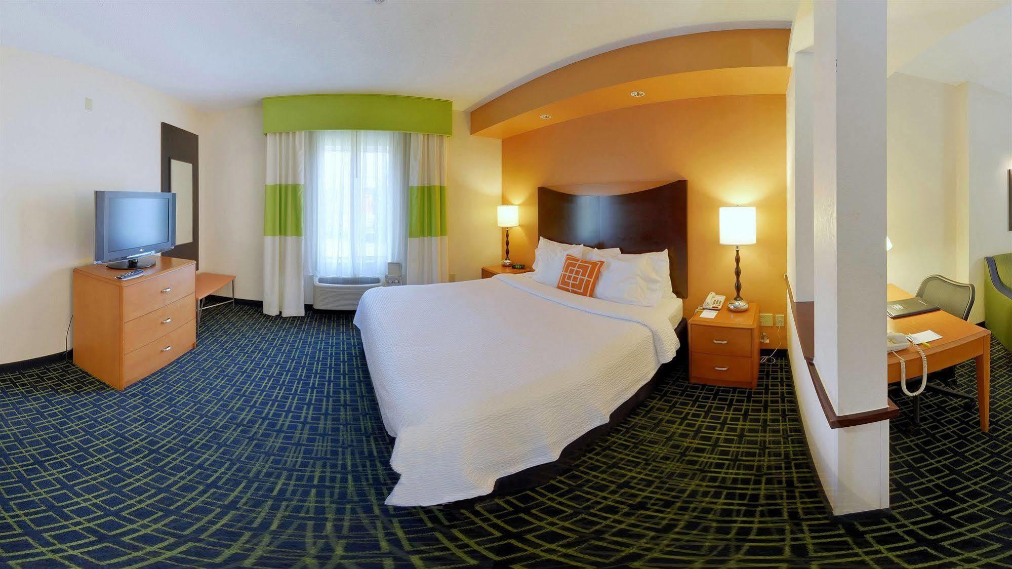 Fairfield Inn And Suites By Marriott Potomac Mills Вудбридж Экстерьер фото