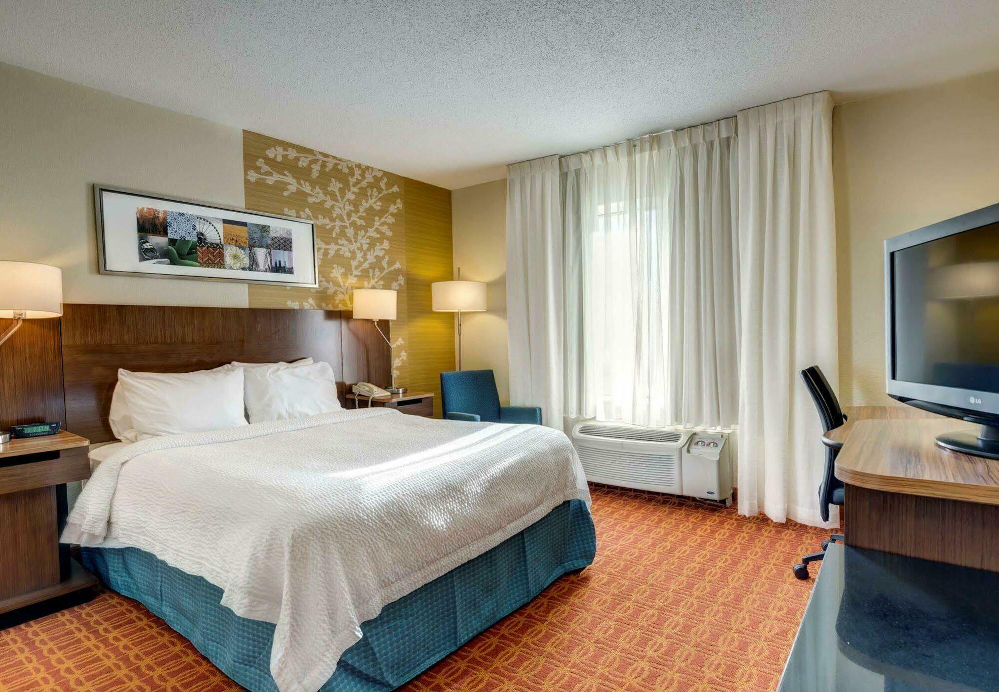 Fairfield Inn And Suites By Marriott Potomac Mills Вудбридж Экстерьер фото