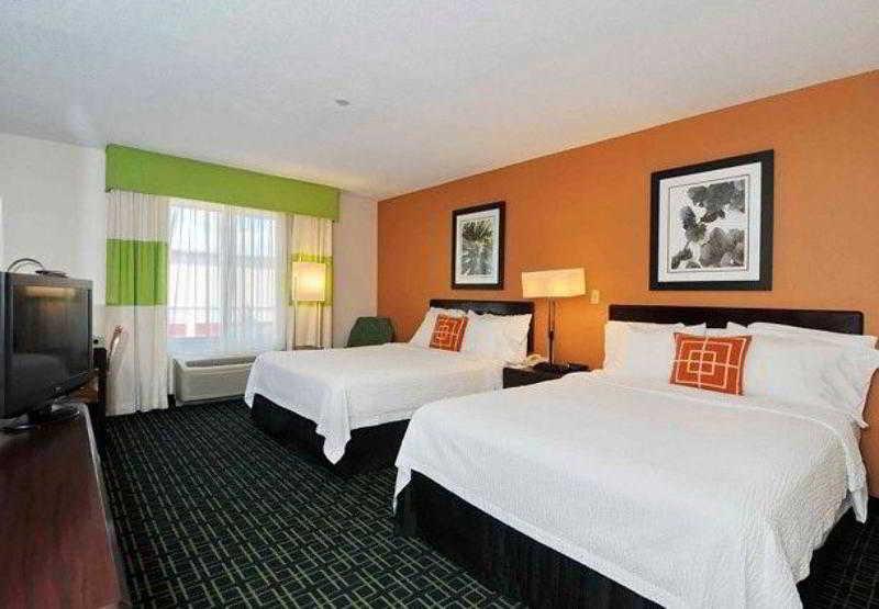 Fairfield Inn And Suites By Marriott Potomac Mills Вудбридж Экстерьер фото