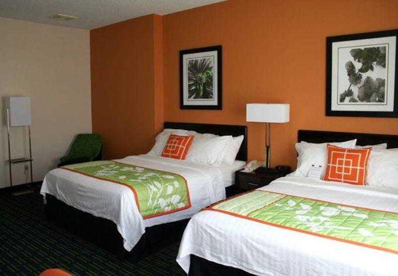 Fairfield Inn And Suites By Marriott Potomac Mills Вудбридж Экстерьер фото